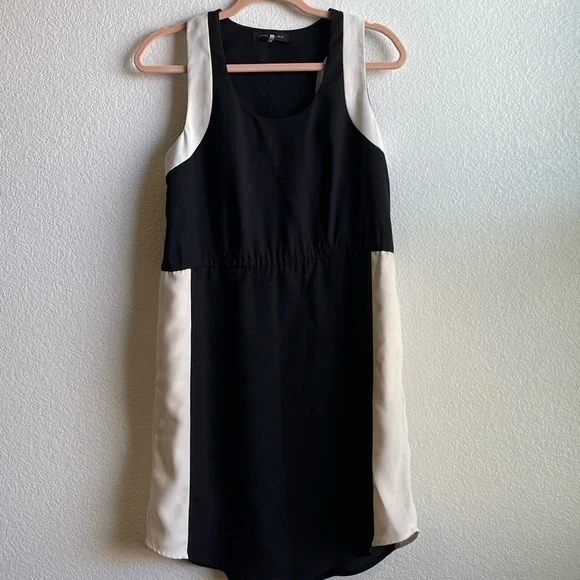 Banana Republic Dress - Picture 2 of 7